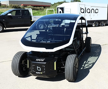 The Blanc Robot’s PC solar roof, developed by Teijin and Applied Electric Vehicles.