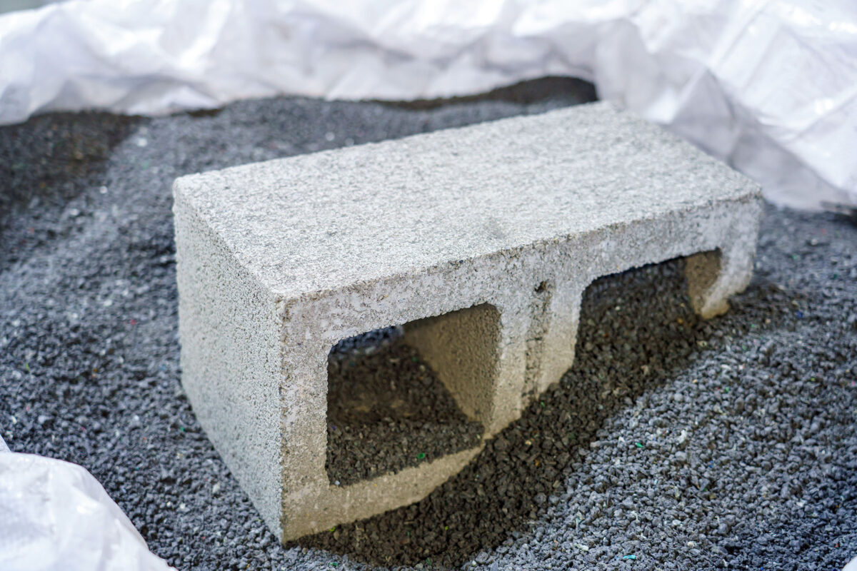 Concrete blocks made with 5 percent of a resin additive from plastics waste are reportedly up to 15 percent lighter or stronger (depending on use) than conventional concrete and have up to 20 percent better insulation properties.