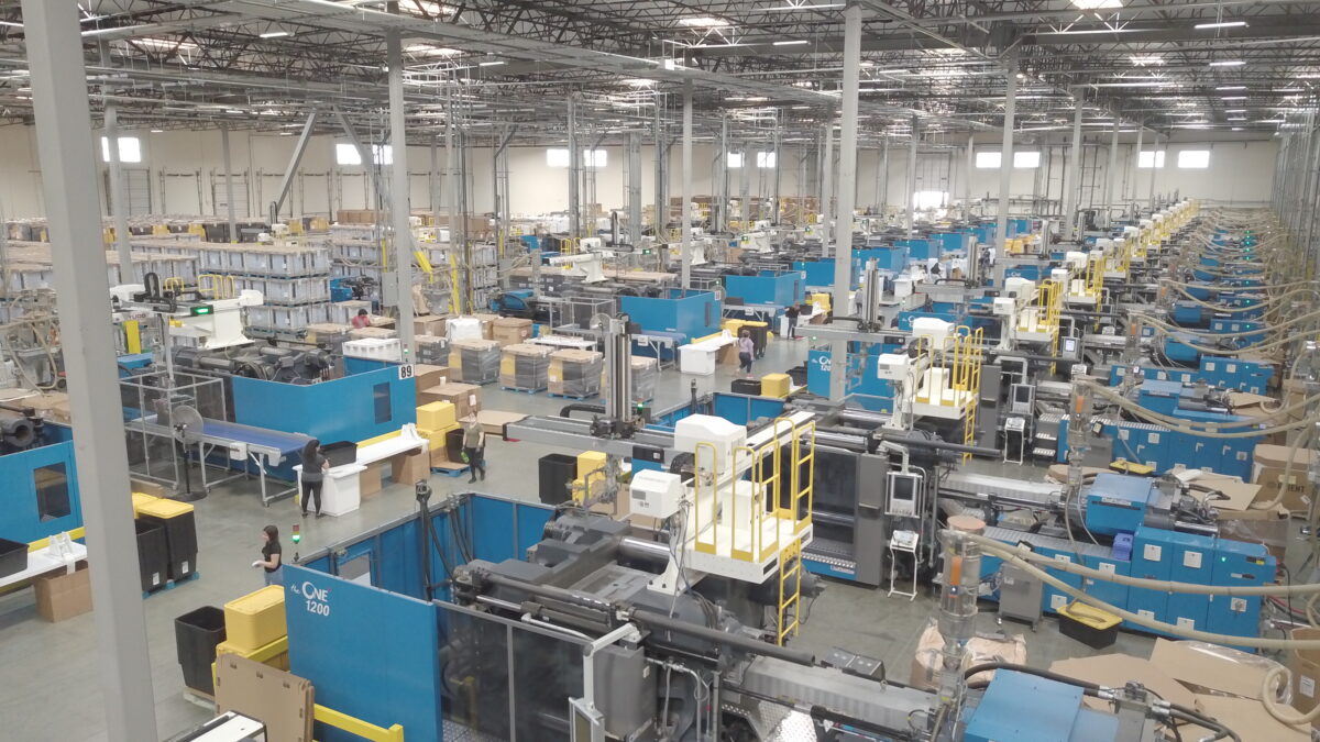Reportlinker.com sees growth for global injection machine sales into 2027. Shown is an array of LS Mtron injection machines at a US Merchants plant in Ontario, Calif.