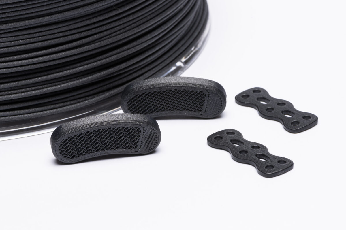 Past PEEK grades from Evonik include Vestakeep db 21270, with high mechanical, thermal and chemical properties, and which can be used in implants. Courtesy of Evonik
