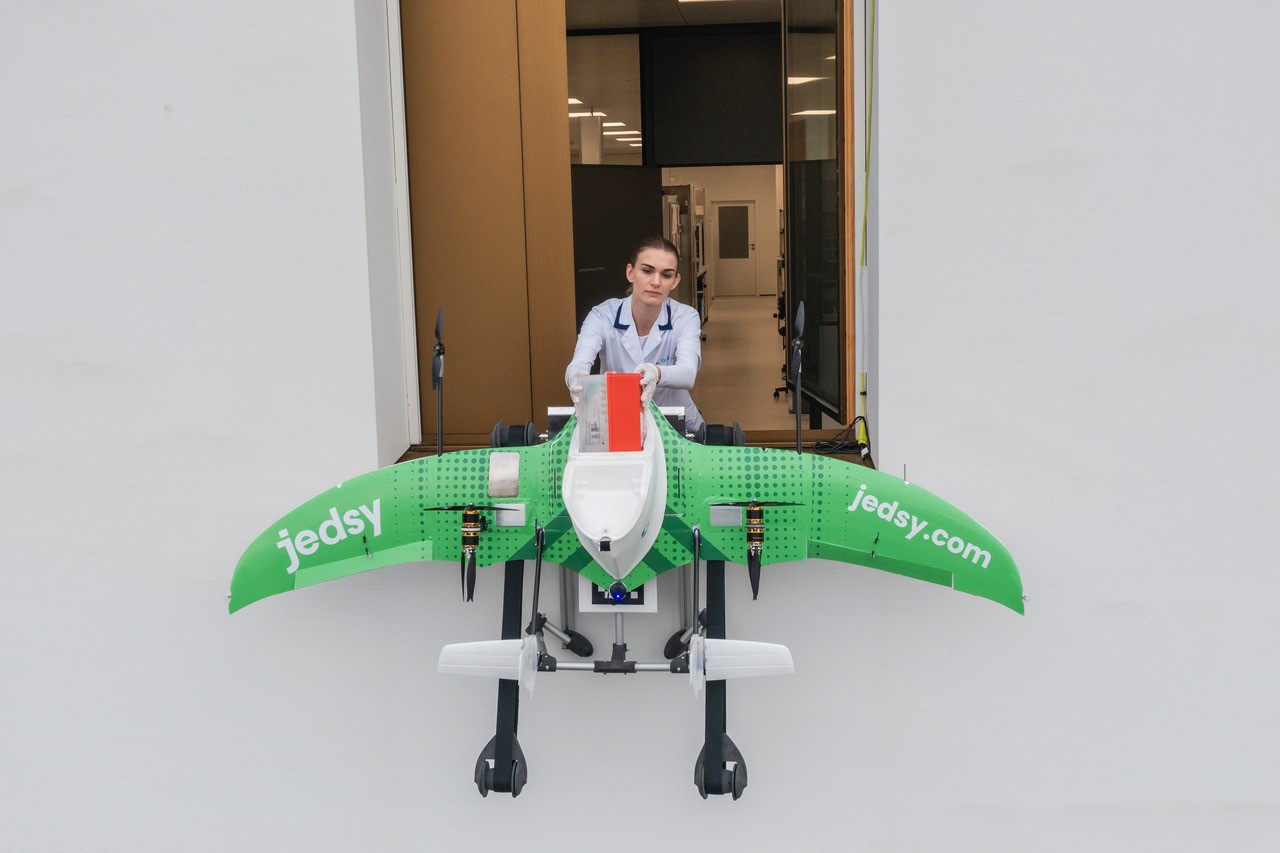 Jedsy’s drone comes with a customized docking/recharging station that can be mounted outside a window or balcony. Courtesy of Jedsy AG.