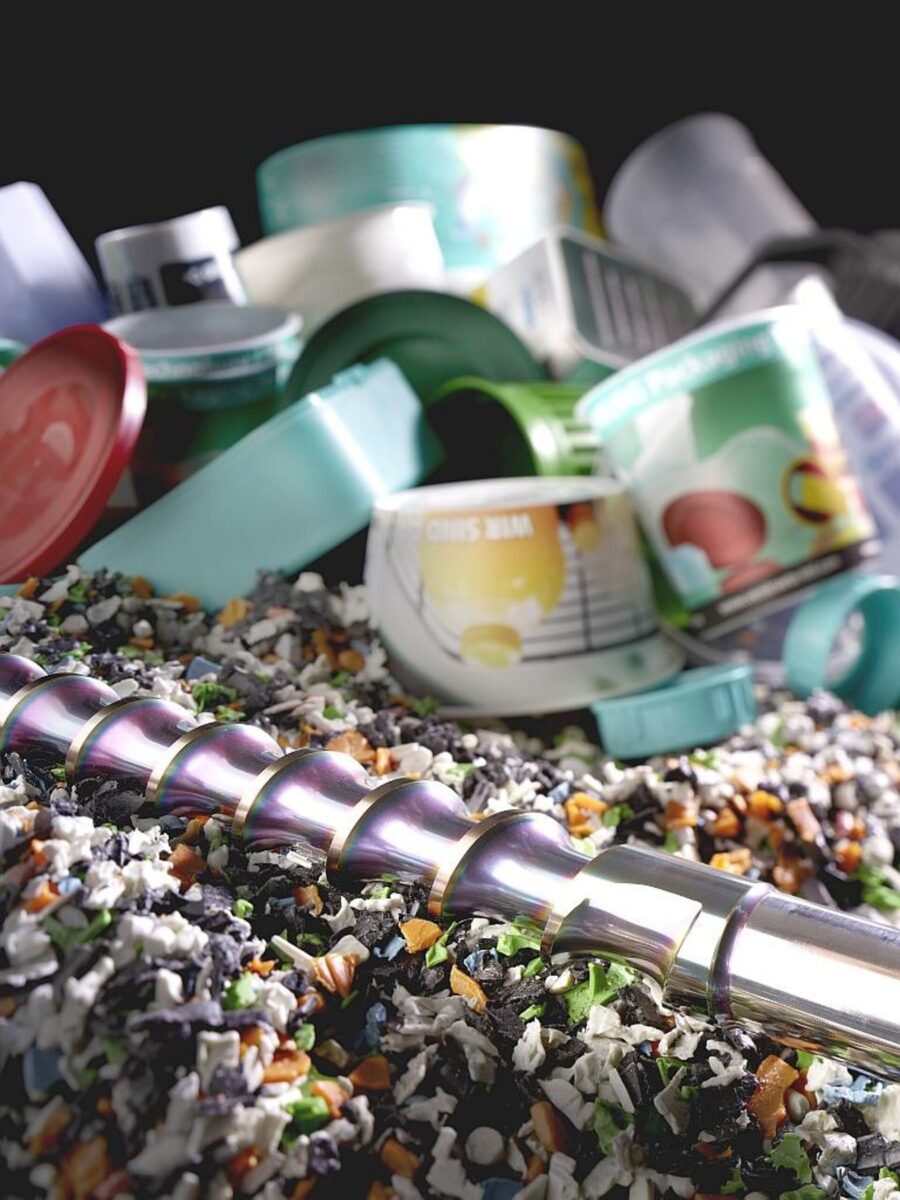 Plasticizing screws with modified geometry and wear-resistant CrN coating are suitable for processing abrasive recyclates. Courtesy of Arburg.