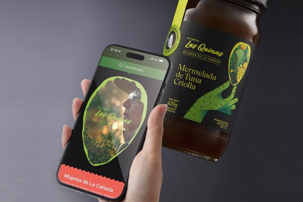 Las Quinas x Mujeres de La Cañada prickly pear jam labels integrate NFC technology within elegant design elements, transforming traditional packaging into digital storytelling platforms. The intelligent tags invite consumers to connect physically with the product while digitally accessing the compelling narratives of the women artisans behind each jar, bridging production and consumption experience. Design collaboration by Tridimage and CellR.