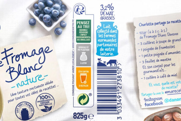 Color-coded pictogram blocks guide waste sorting behavior through layered visual hierarchy. Courtesy of Paco Arara.