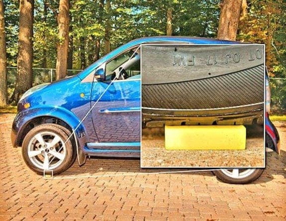 The material absorbs the load without structural failure, which enables designers to place aerogel-based insulation in battery housings, body panels and thermal shields where both heat control and mechanical durability matter. Courtesy of NTRS NASA.