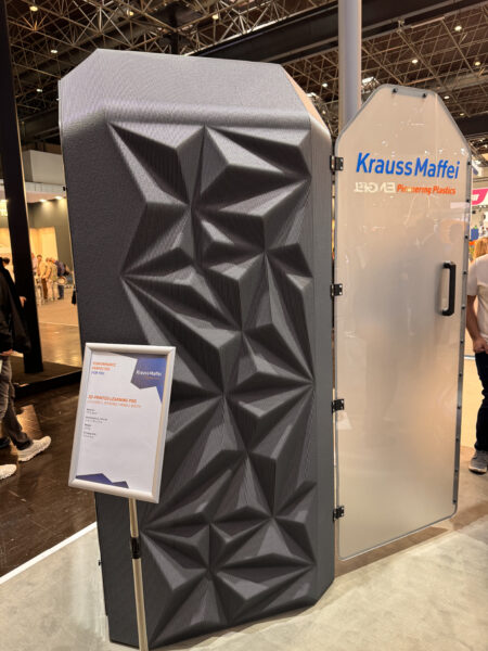 KraussMaffei has expanded its portfolio to include industrial 3D printing, targeting large-format thermoplastic applications. Picture by Laura Florez.