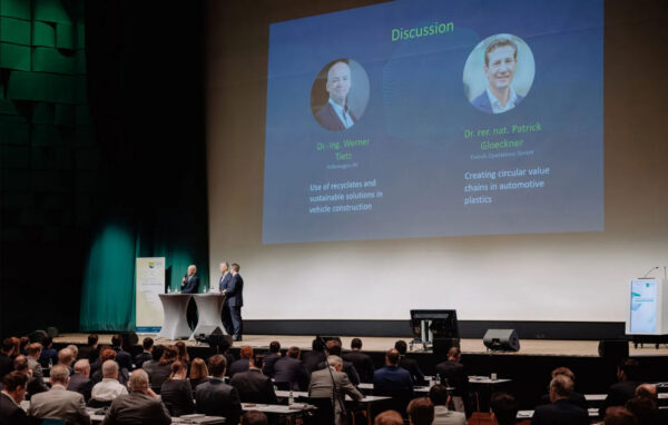 Both Volkswagen and Evonik reached the same conclusion: the automotive industry will only achieve real circularity when manufacturers, suppliers, recyclers, and research institutions innovate together. Foto courtesy from IKV.