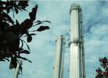 Petrochemical processing tower facilities play a critical role in polymer supply chains by enabling the production, storage, and international shipment of key feedstocks used in plastics manufacturing. Courtesy of Enterprise Products Partners.